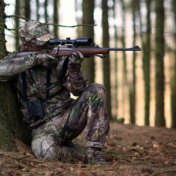 J&aelig;ger i skydeposition