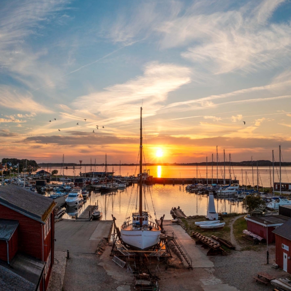 Endnu et dronefoto fra Holb&aelig;k Havn